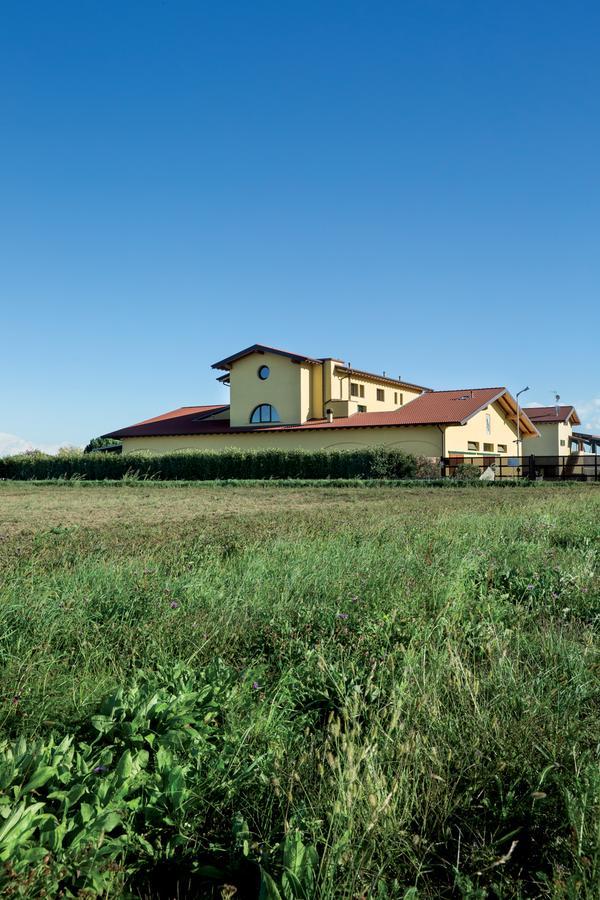Agriturismo Camisi Qh Cambiago Exteriér fotografie
